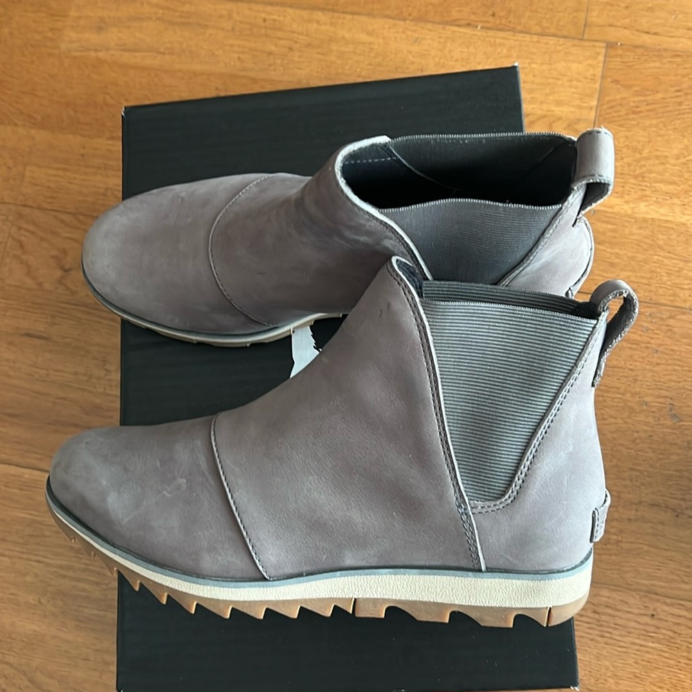 Ladies booties (sorel)